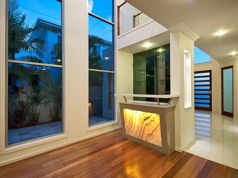 1017 Lakeview Terrace, Benowa QLD 4217