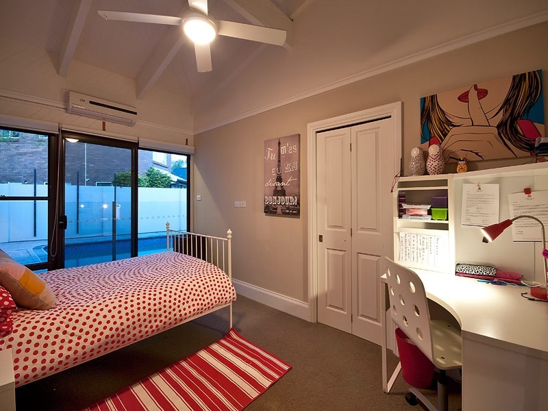 2 Platypus Avenue, Sorrento QLD 4217