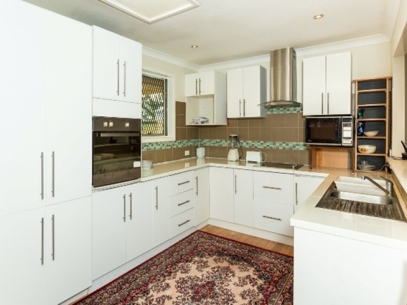 14 Caprice Ct, Mermaid Waters QLD 4218
