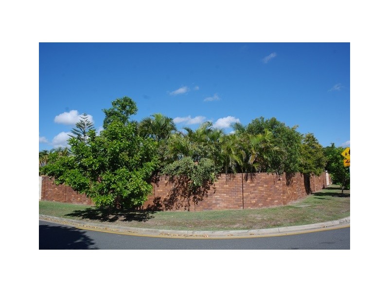 13 Gretel Drive, Mermaid Waters QLD 4218