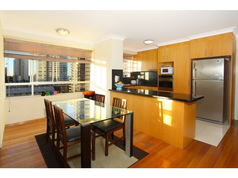 22/15 Pacific Street, Main Beach QLD 4217