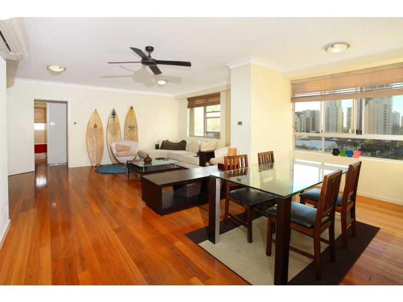 22/15 Pacific Street, Main Beach QLD 4217