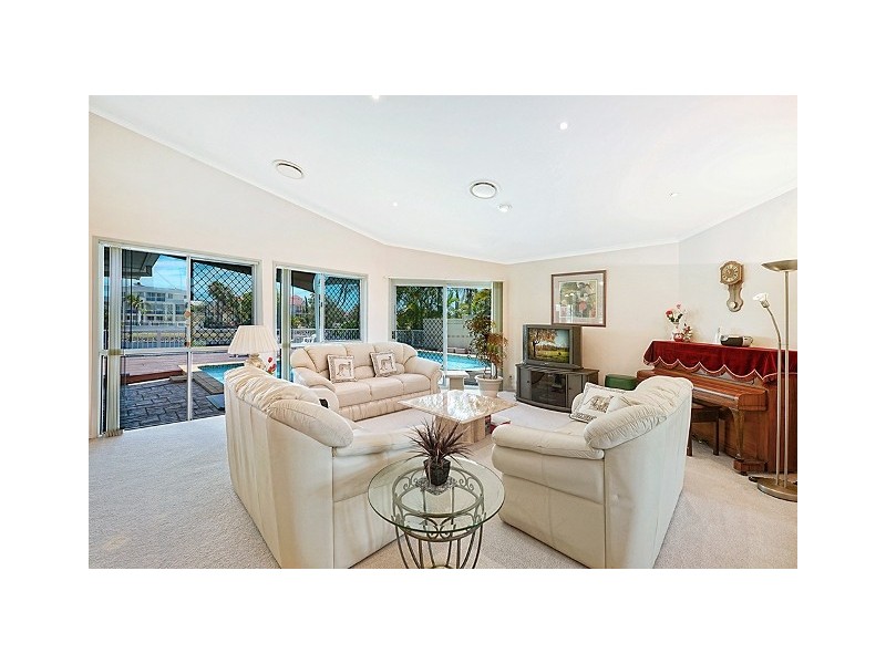 4 Warriewood Place, Robina QLD 4226