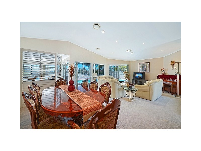 4 Warriewood Place, Robina QLD 4226
