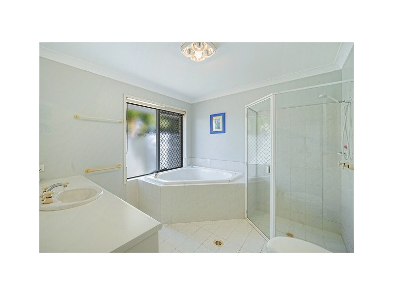 4 Warriewood Place, Robina QLD 4226