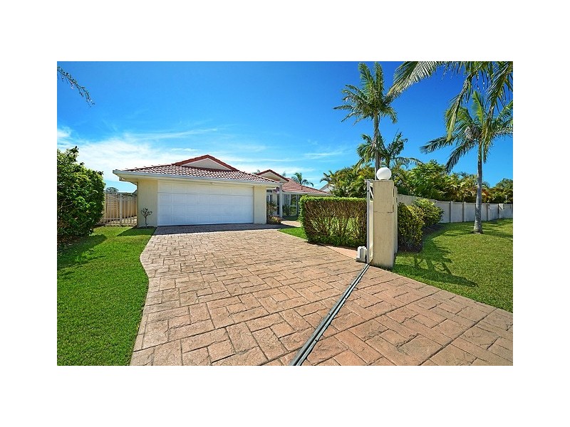 4 Warriewood Place, Robina QLD 4226