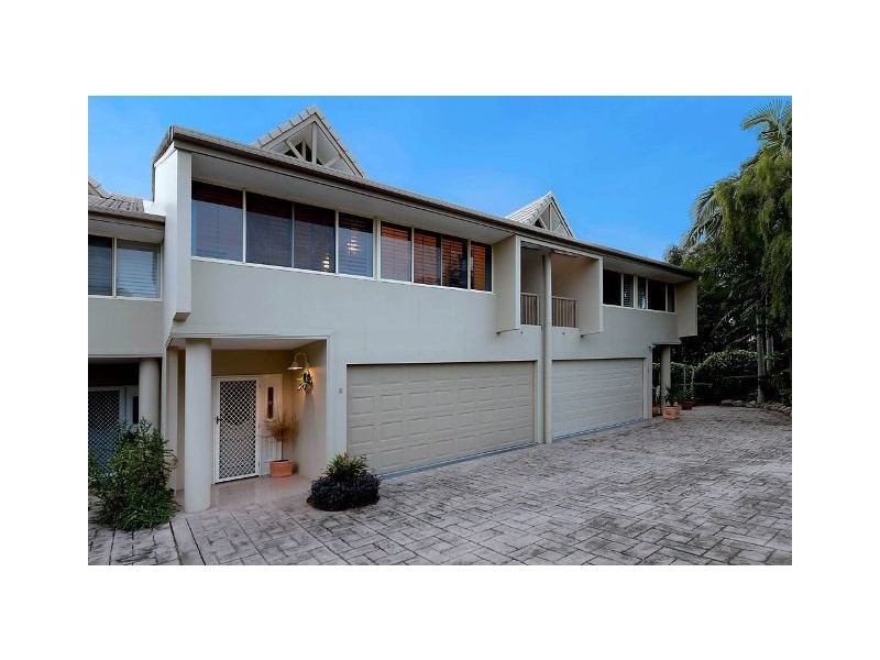 Villa 2 ‘Forest Dale’ Rhode Island, 125 Santa Cruz Blvd, Clear Island Waters QLD 4226