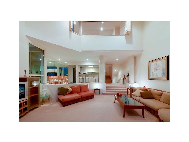 Villa 2 ‘Forest Dale’ Rhode Island, 125 Santa Cruz Blvd, Clear Island Waters QLD 4226