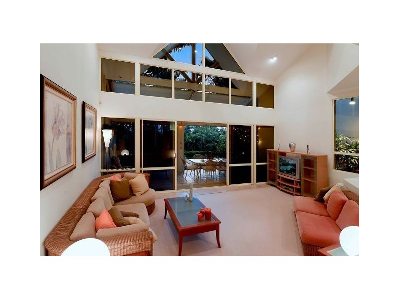 Villa 2 ‘Forest Dale’ Rhode Island, 125 Santa Cruz Blvd, Clear Island Waters QLD 4226