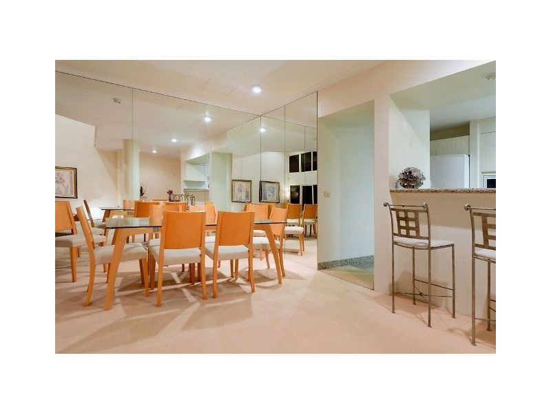 Villa 2 ‘Forest Dale’ Rhode Island, 125 Santa Cruz Blvd, Clear Island Waters QLD 4226