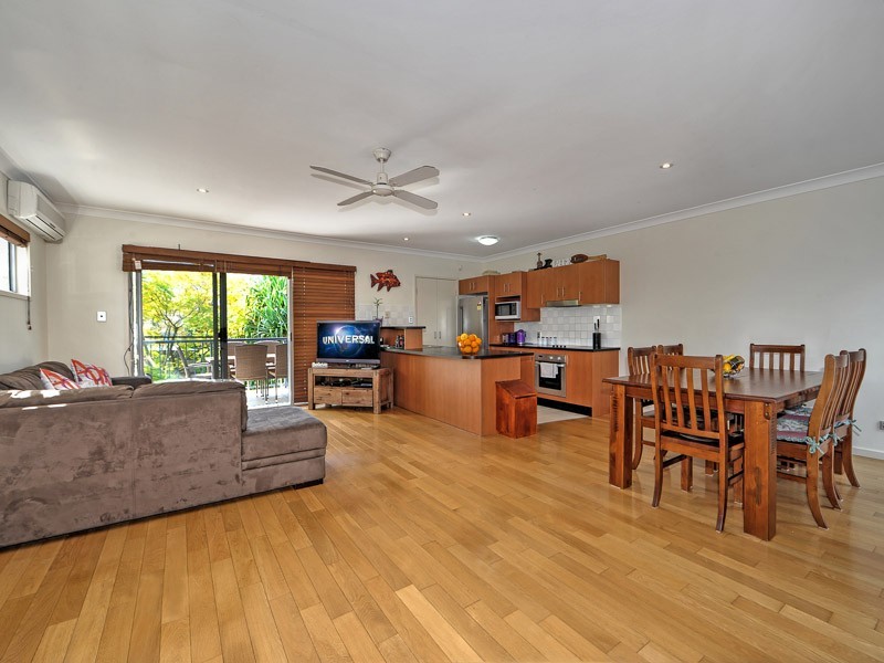 10/29 Proud Street ‘Broadwater Blue’, Labrador QLD 4215