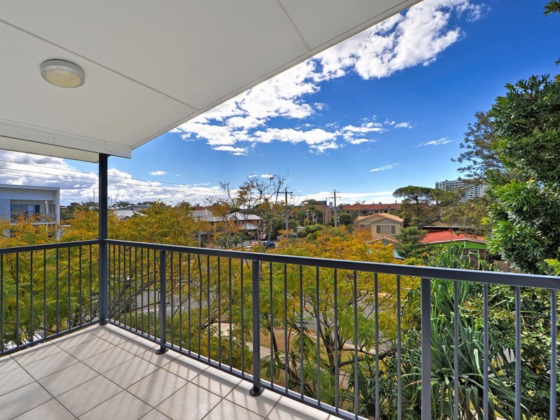 10/29 Proud Street ‘Broadwater Blue’, Labrador QLD 4215