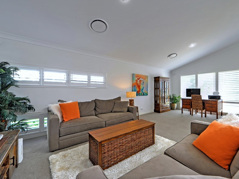 5001 Riverwood Grove, Benowa QLD 4217