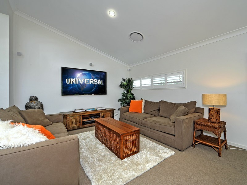5001 Riverwood Grove, Benowa QLD 4217