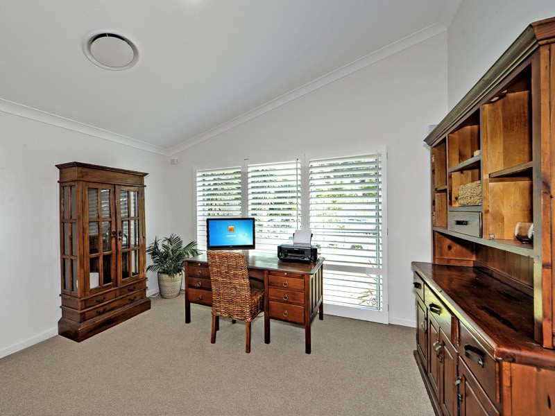 5001 Riverwood Grove, Benowa QLD 4217