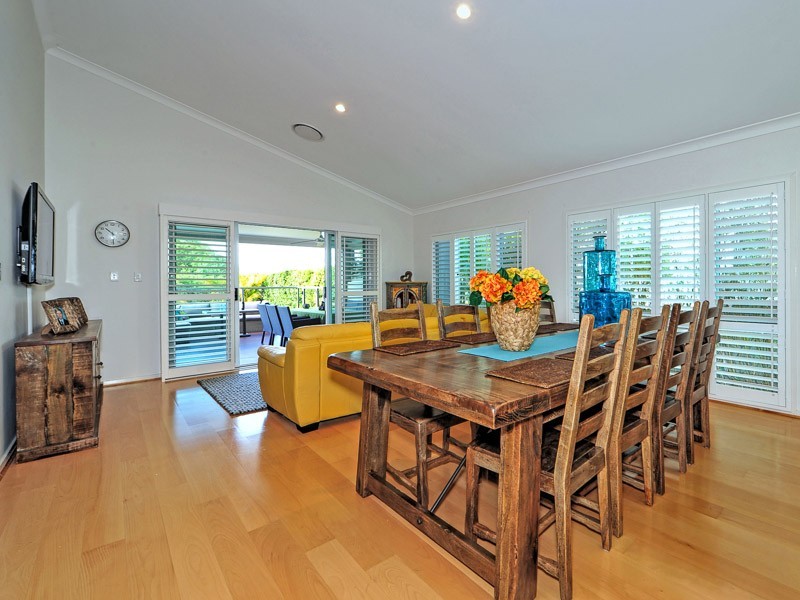 5001 Riverwood Grove, Benowa QLD 4217