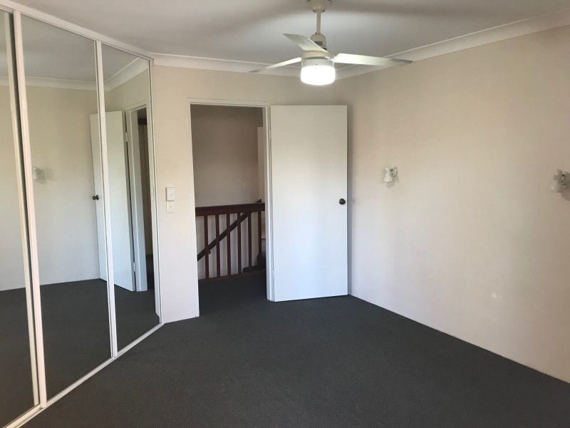 4/23 Britannia Avenue, Broadbeach QLD 4218