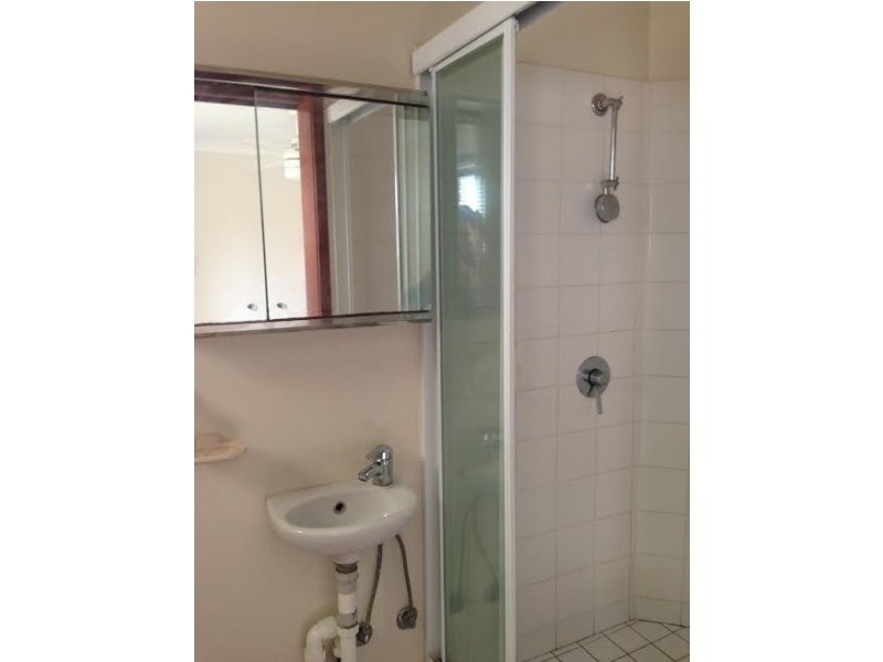 4/23 Britannia Avenue, Broadbeach QLD 4218