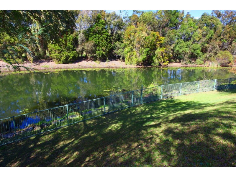 10 Cutwater Close, Clear Island Waters QLD 4226