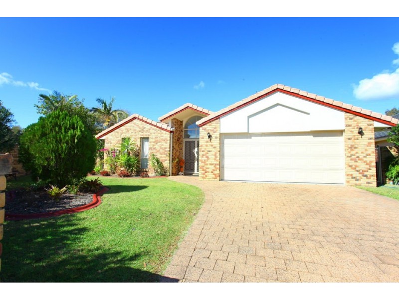 10 Cutwater Close, Clear Island Waters QLD 4226