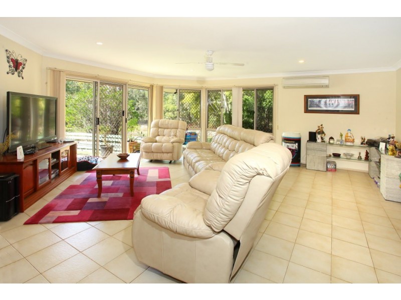 10 Cutwater Close, Clear Island Waters QLD 4226