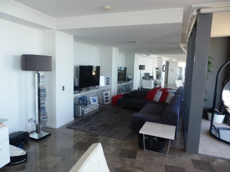 34/173 Old Burleigh Road, Broadbeach QLD 4218