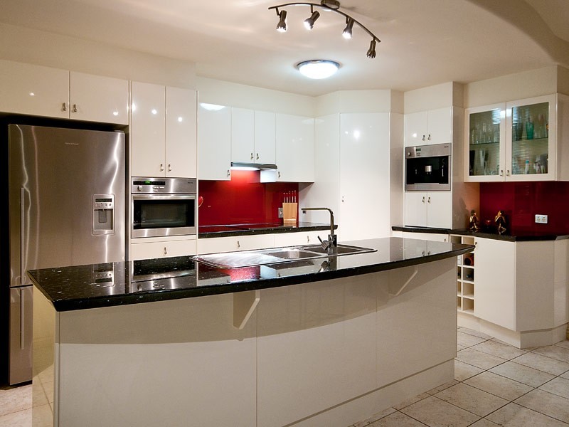 12 Ulrike Way, Benowa Waters QLD 4217