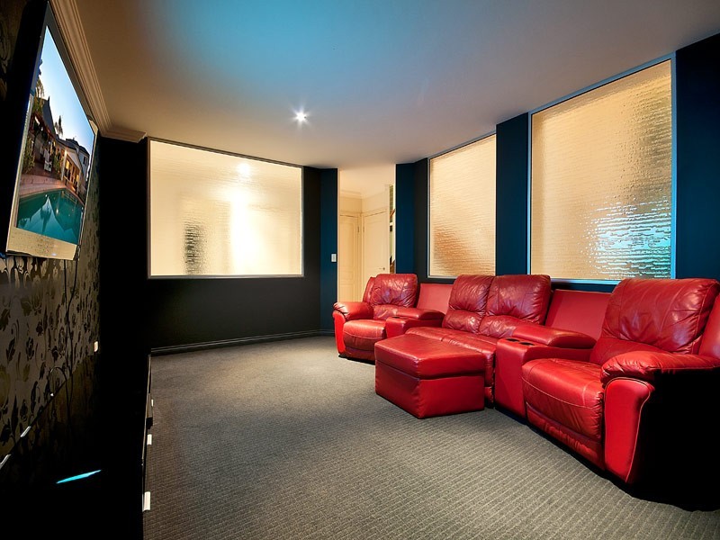 12 Ulrike Way, Benowa Waters QLD 4217