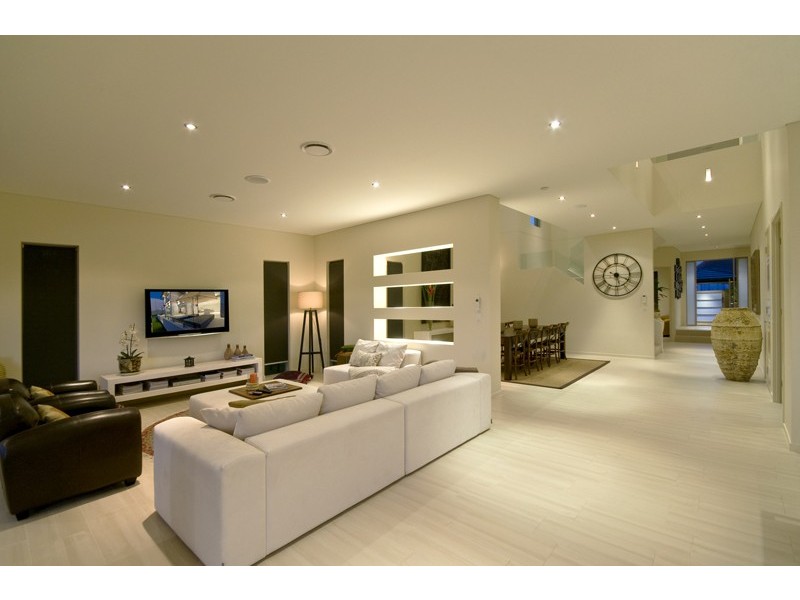 70 Blair Athol Crescent, Sorrento QLD 4217