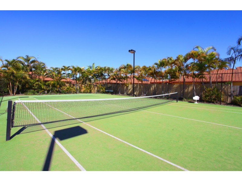 39/88 Cotlew Street East, Southport QLD 4215