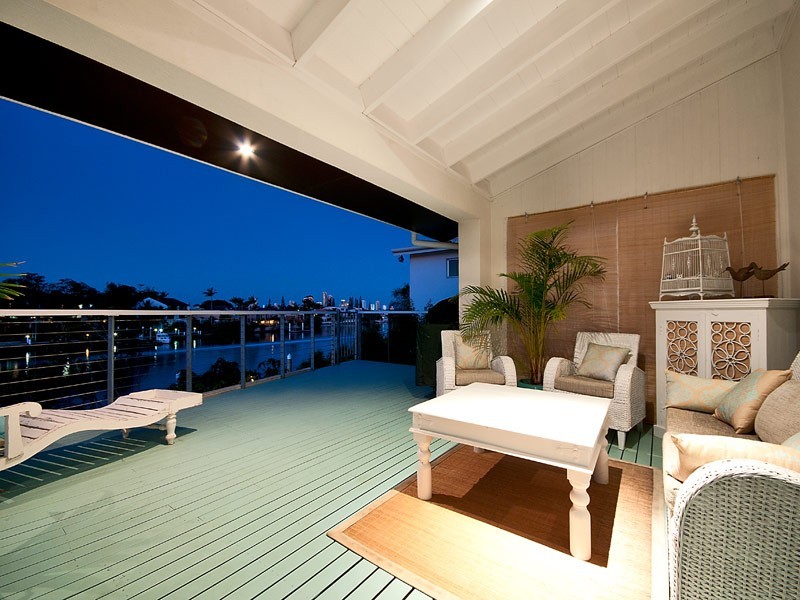 37 Conifer Crescent, Broadbeach Waters QLD 4218