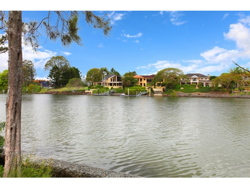 2/4009 Quayside, Benowa QLD 4217
