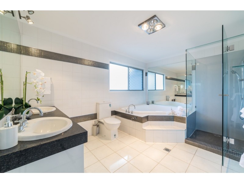 68 Fitzwilliam Street, Carrara QLD 4211
