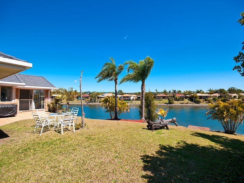 24 Placid Court, Varsity Lakes QLD 4227