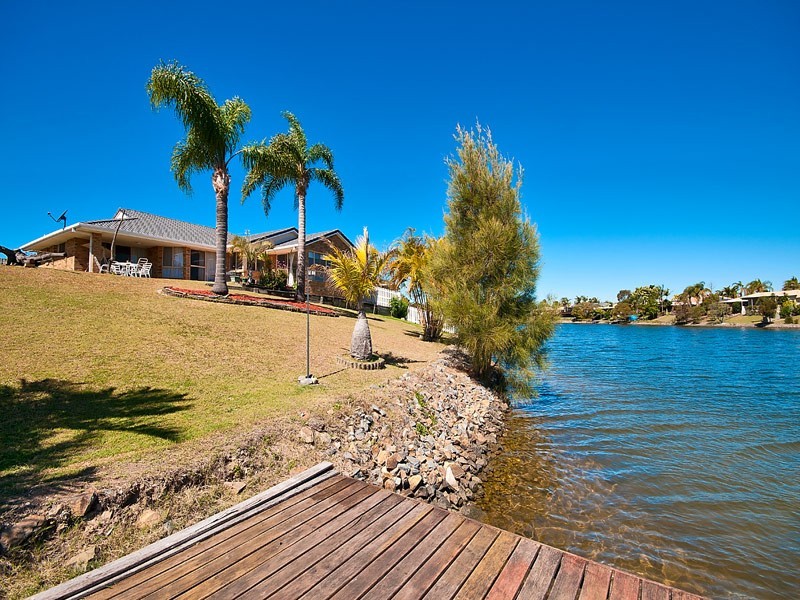 24 Placid Court, Varsity Lakes QLD 4227