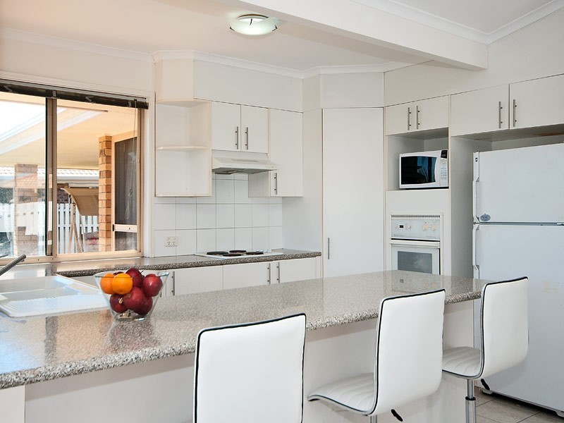 24 Placid Court, Varsity Lakes QLD 4227