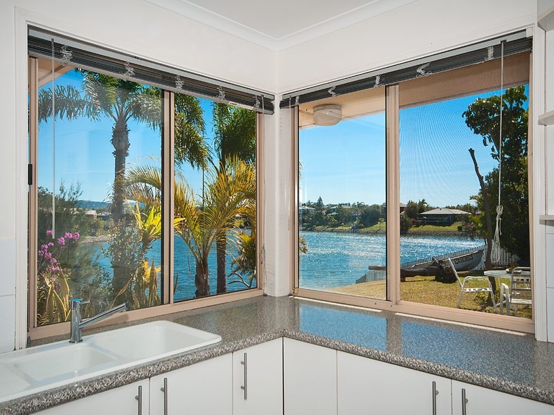 24 Placid Court, Varsity Lakes QLD 4227