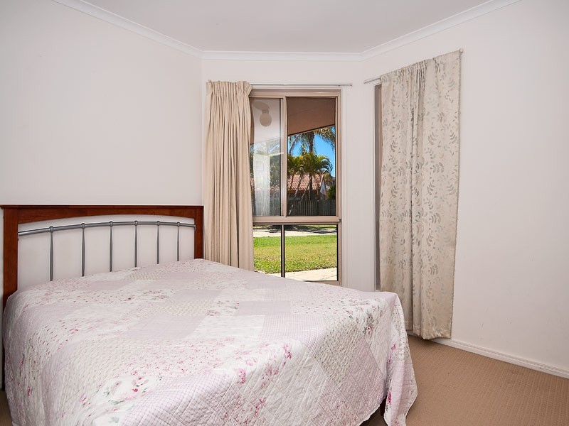 24 Placid Court, Varsity Lakes QLD 4227