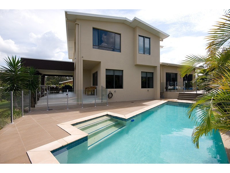 7012 Vista Drive, Royal Pines, Benowa QLD 4217