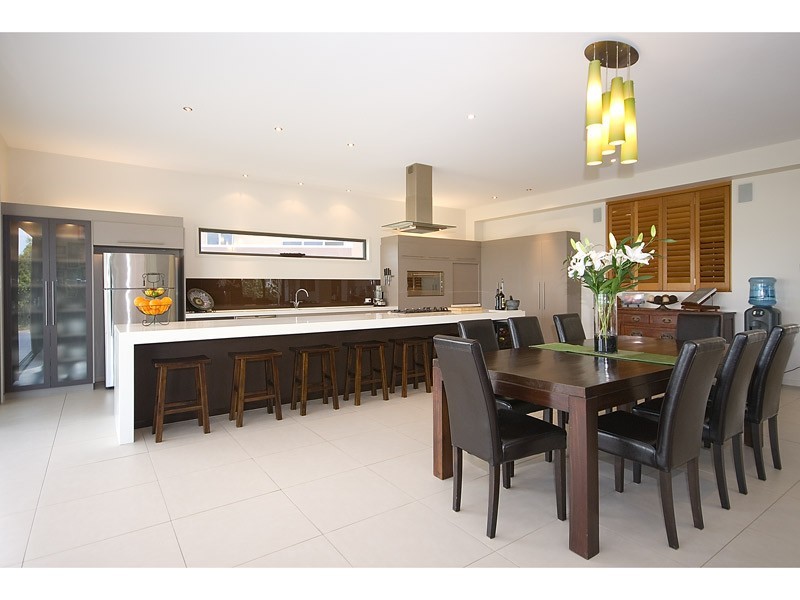 7012 Vista Drive, Royal Pines, Benowa QLD 4217