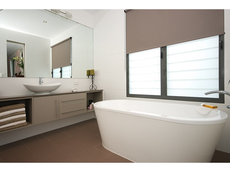 7012 Vista Drive, Royal Pines, Benowa QLD 4217