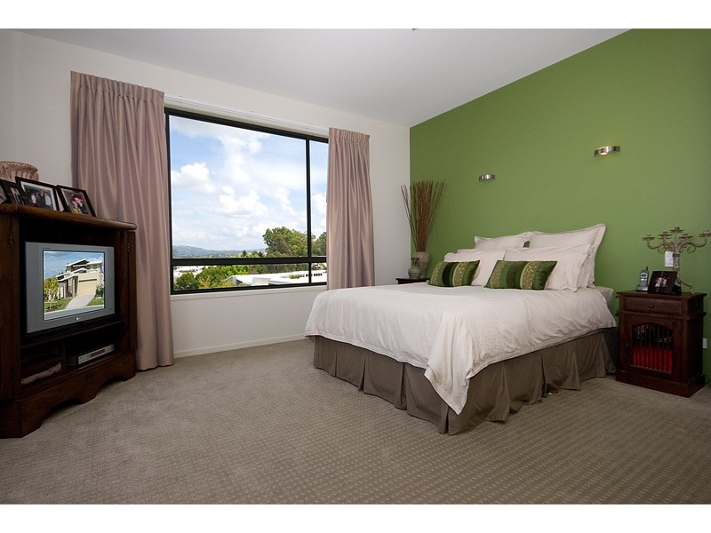 7012 Vista Drive, Royal Pines, Benowa QLD 4217