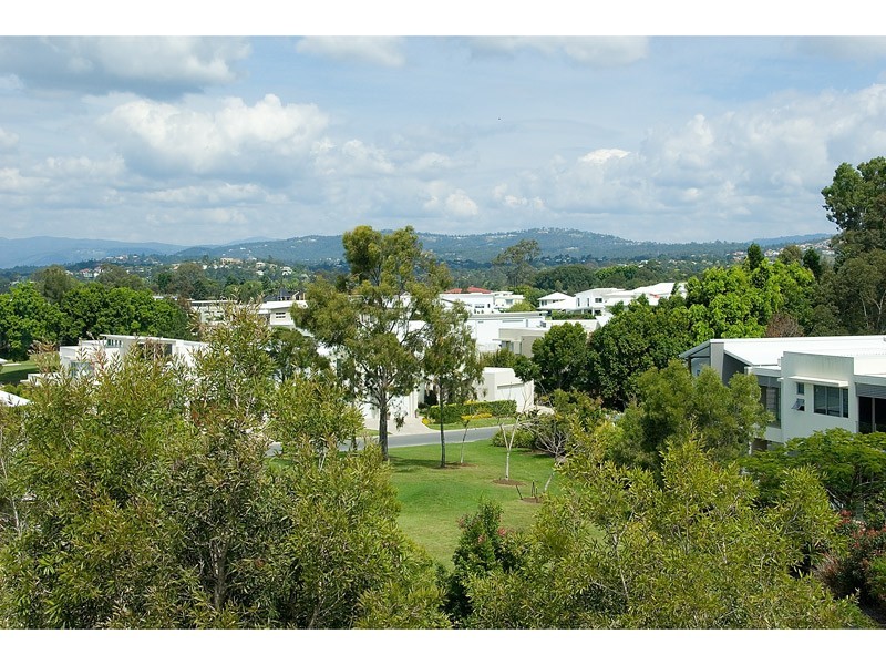 7012 Vista Drive, Royal Pines, Benowa QLD 4217