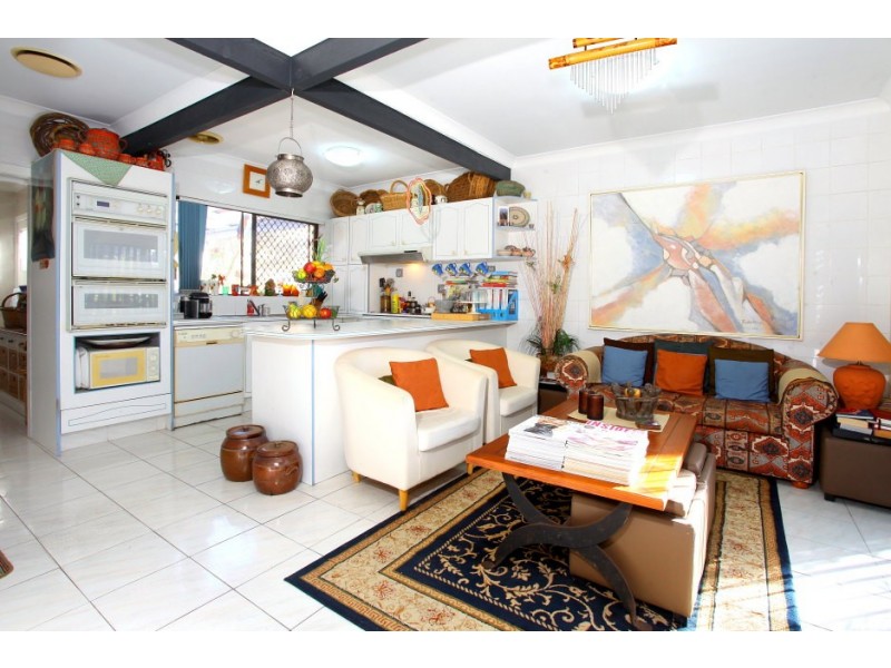 38 Australia Avenue, Broadbeach QLD 4218