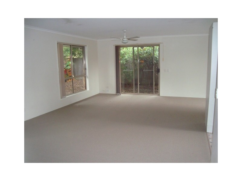 12 Southlake Drive, Varsity Lakes QLD 4227