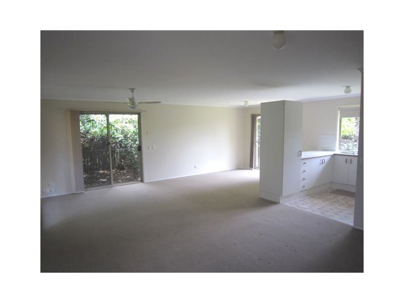 12 Southlake Drive, Varsity Lakes QLD 4227