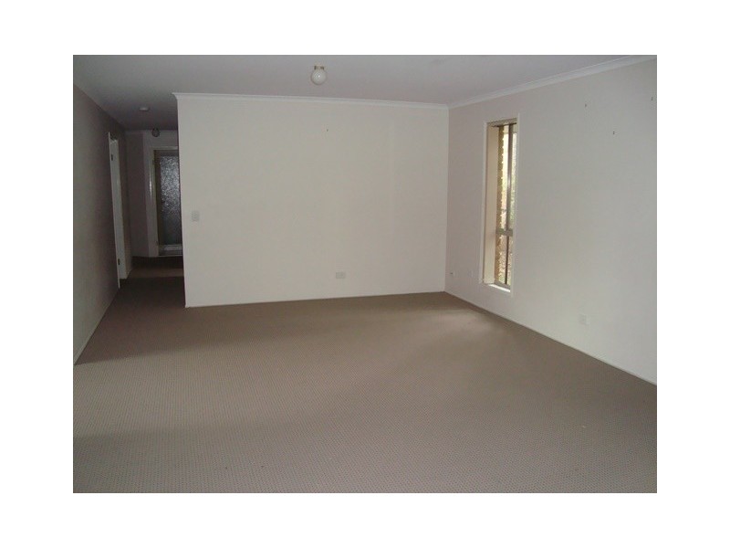 12 Southlake Drive, Varsity Lakes QLD 4227