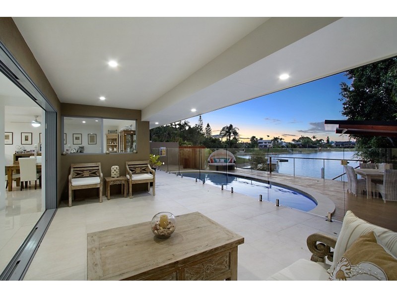 3 Balmoral Avenue, Sorrento QLD 4217