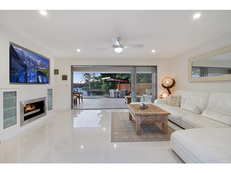 3 Balmoral Avenue, Sorrento QLD 4217