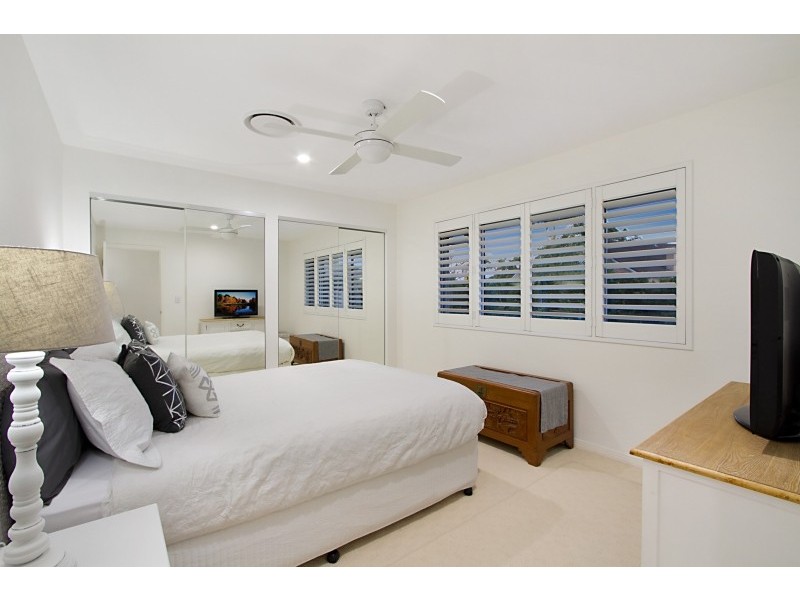 3 Balmoral Avenue, Sorrento QLD 4217